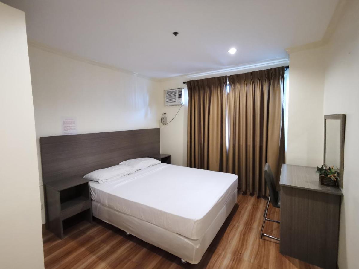 Metro Park Hotel - Cebu City Esterno foto