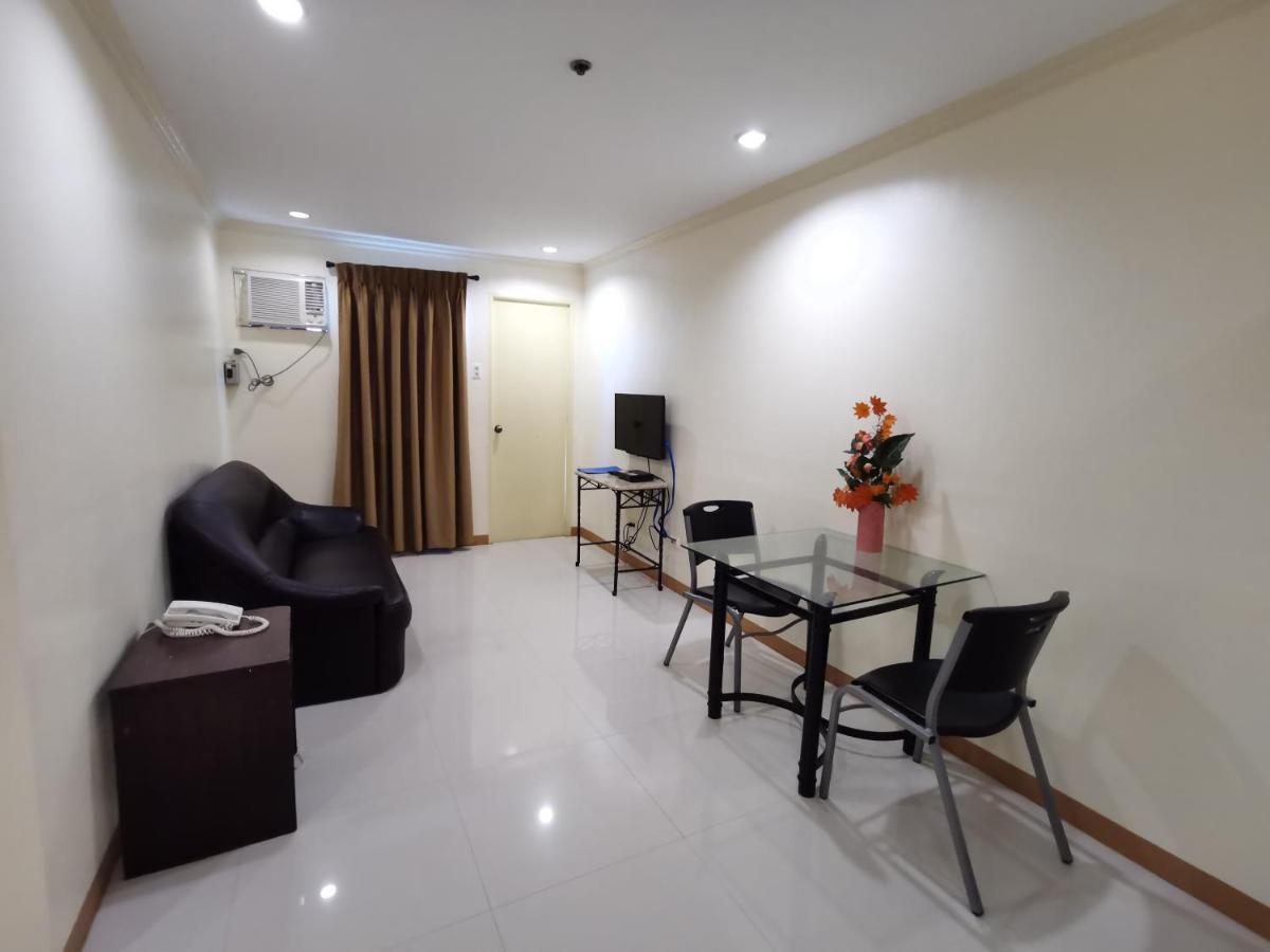 Metro Park Hotel - Cebu City Esterno foto