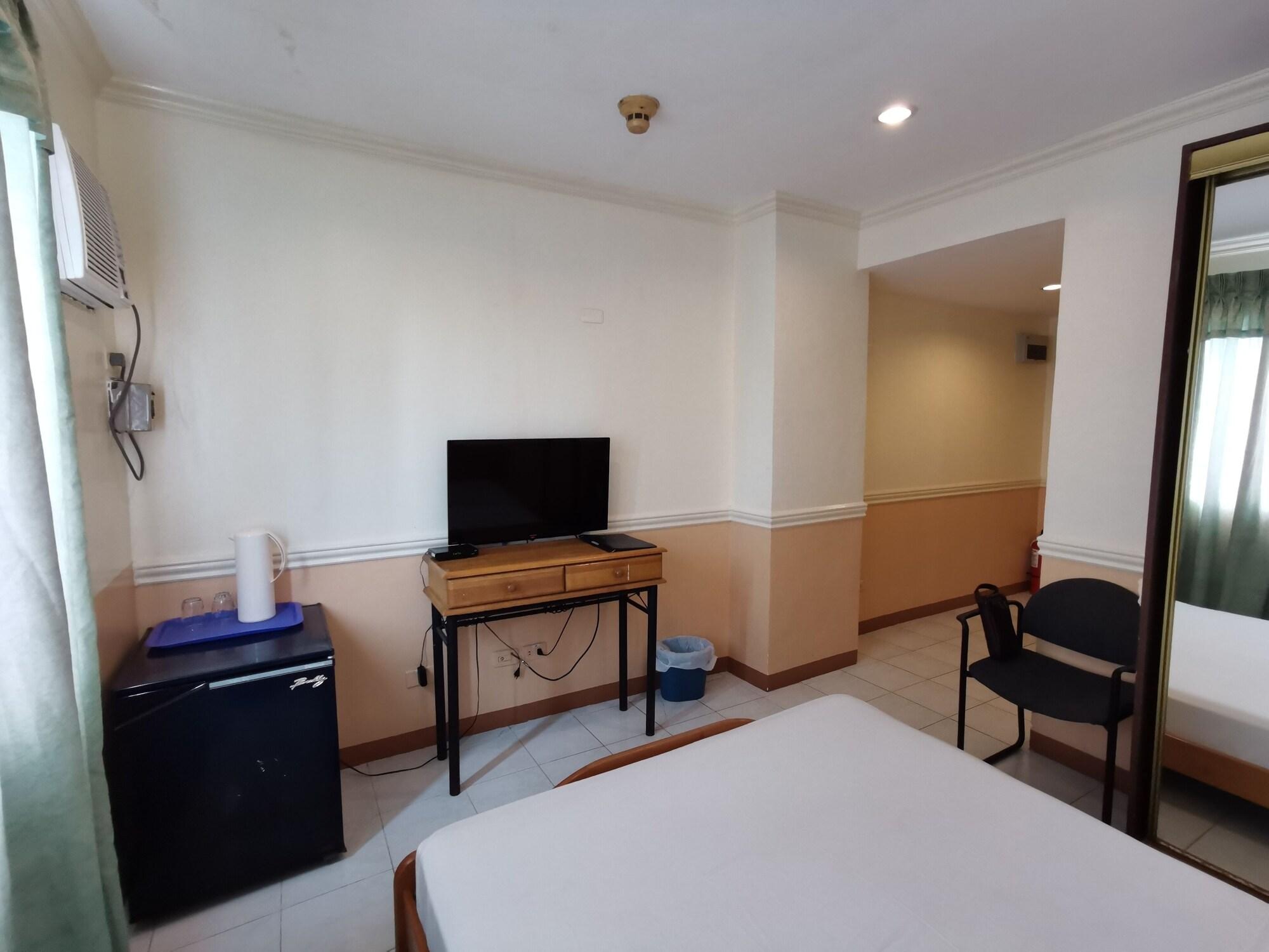 Metro Park Hotel - Cebu City Esterno foto