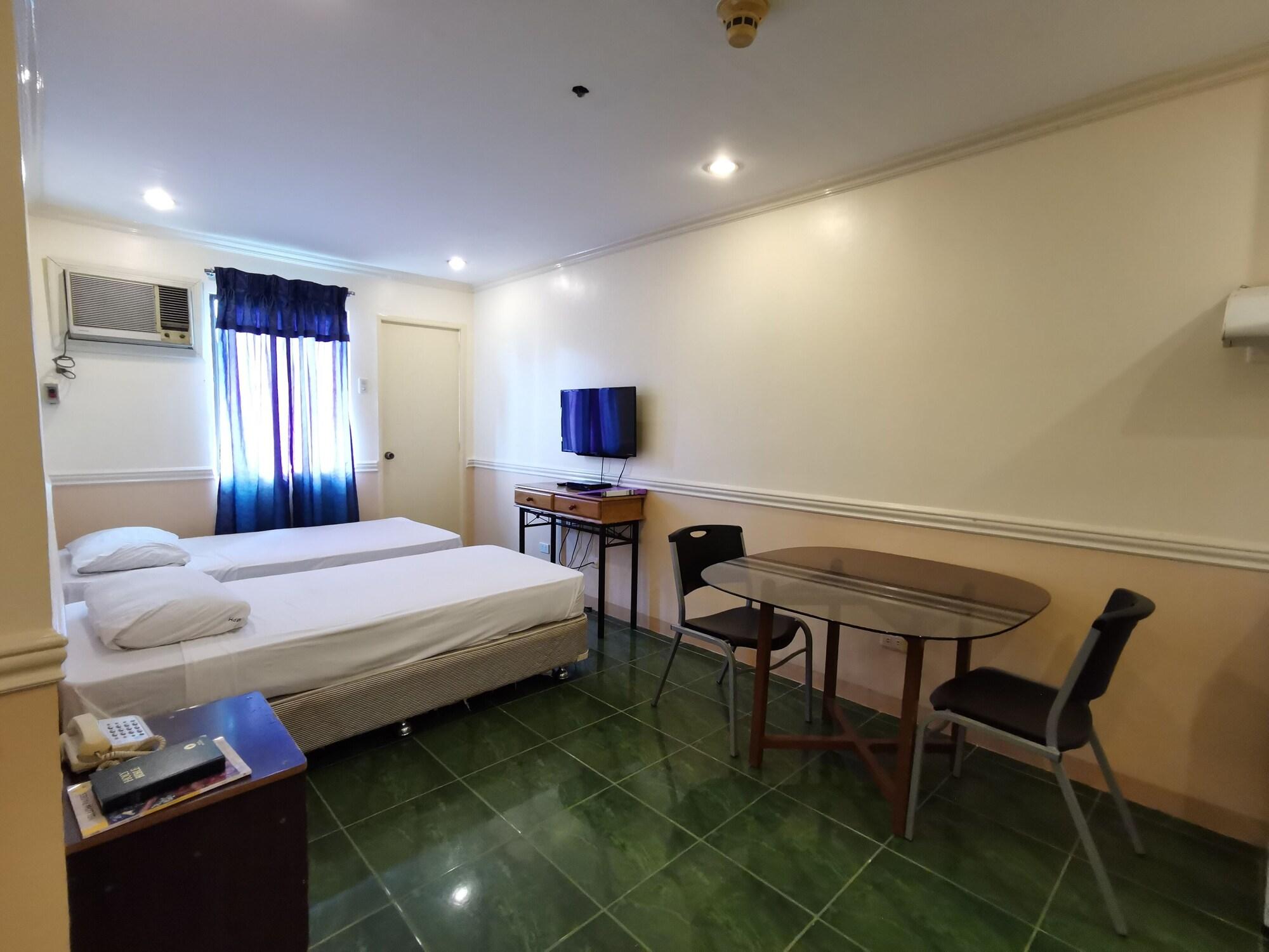 Metro Park Hotel - Cebu City Esterno foto