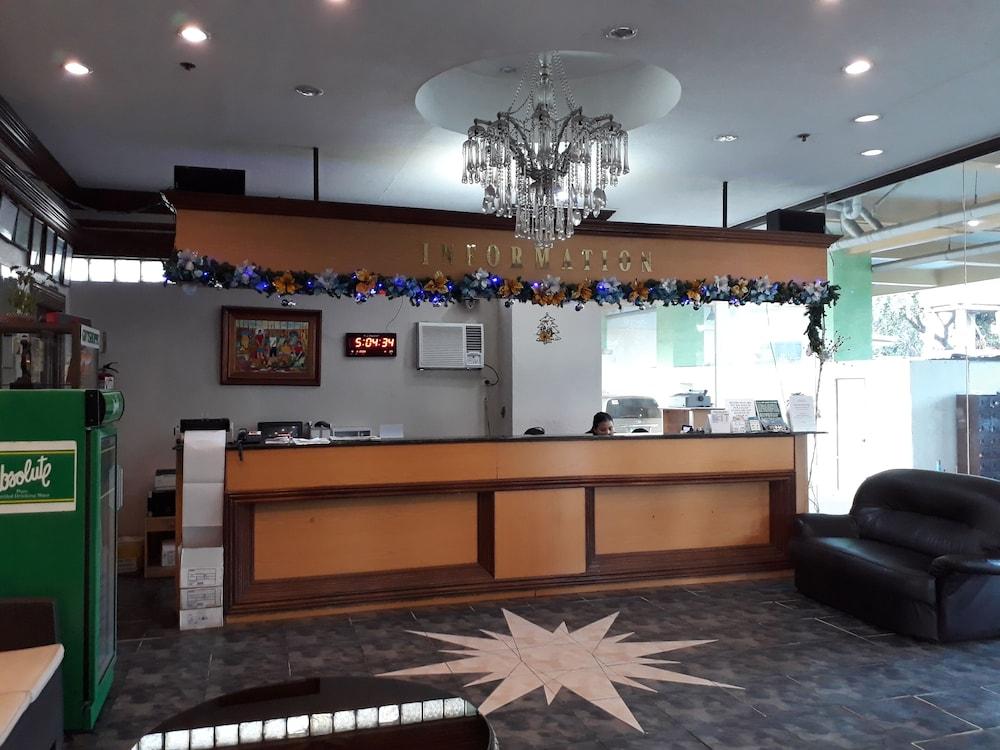 Metro Park Hotel - Cebu City Esterno foto