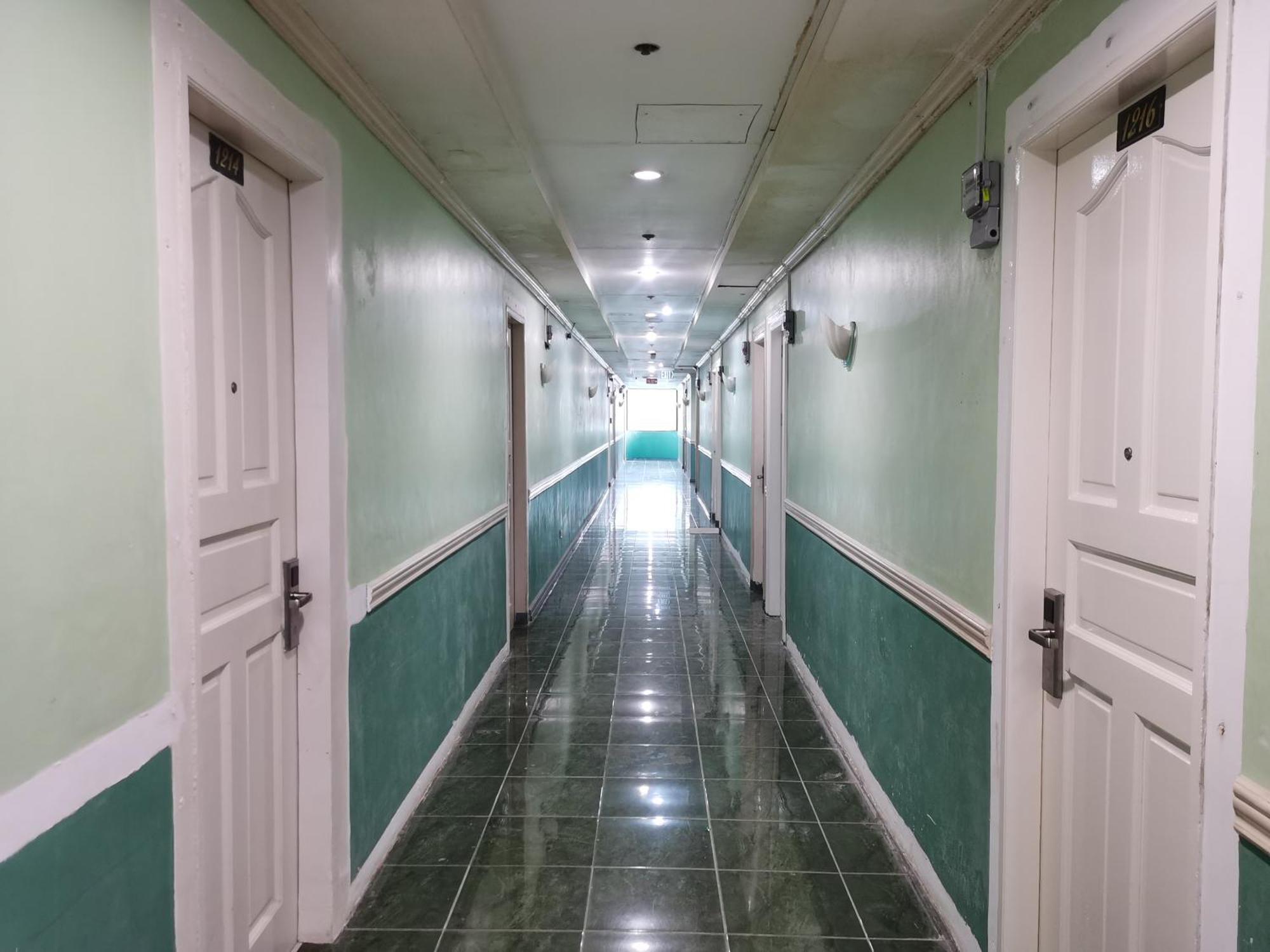 Metro Park Hotel - Cebu City Esterno foto