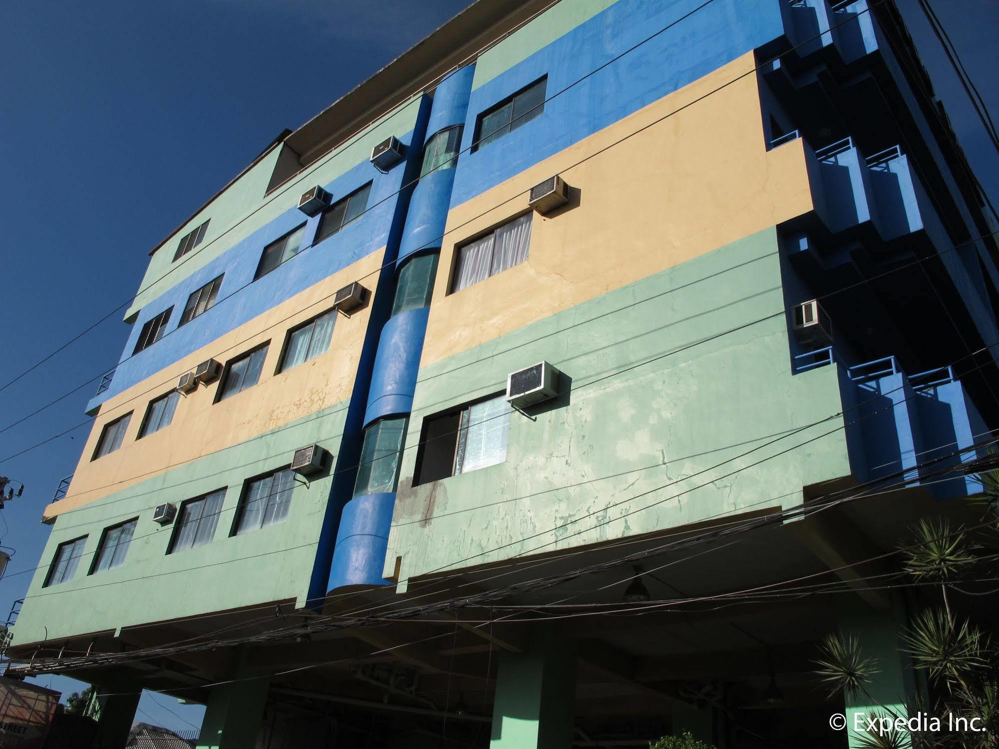Metro Park Hotel - Cebu City Esterno foto