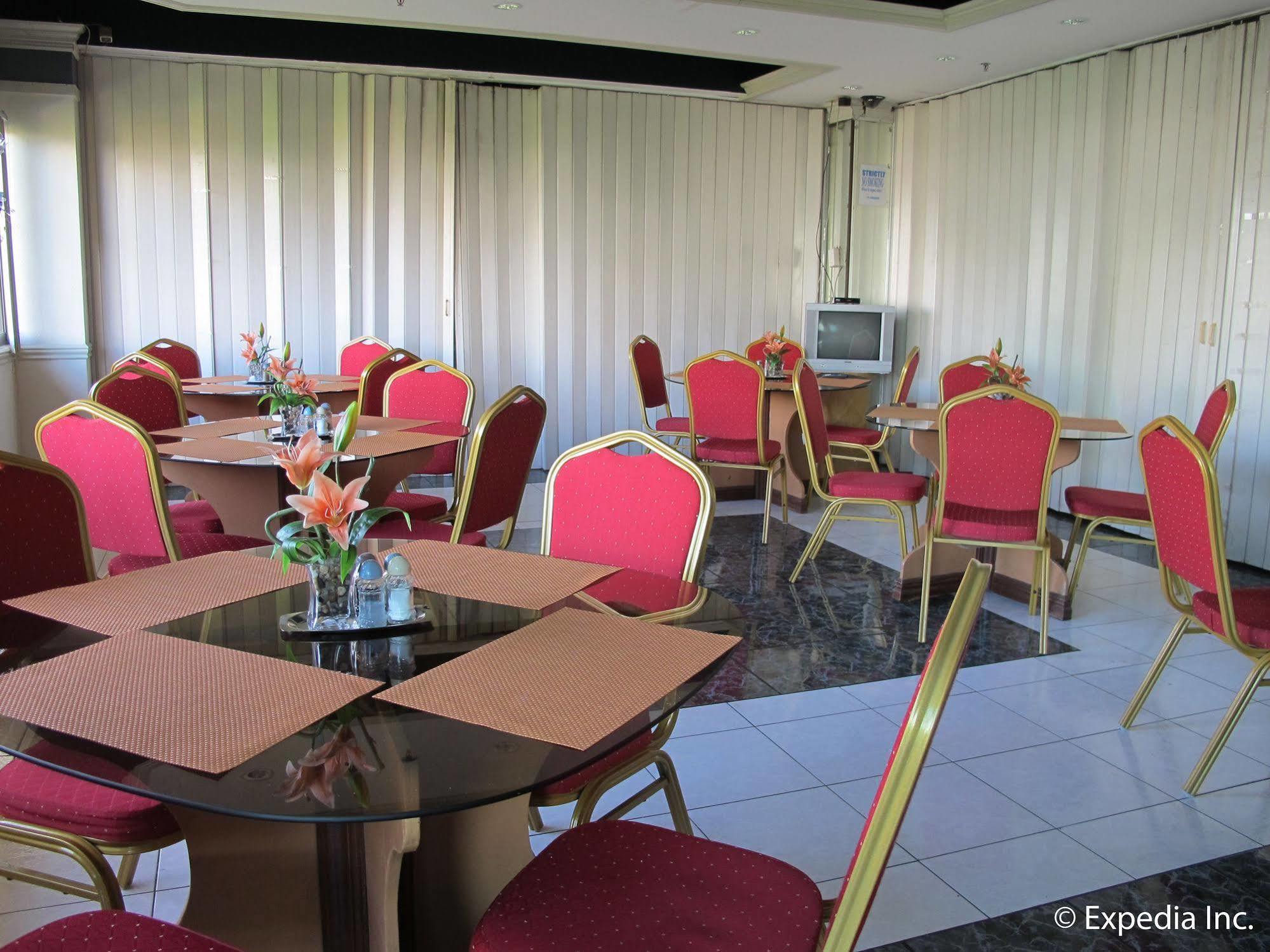 Metro Park Hotel - Cebu City Esterno foto